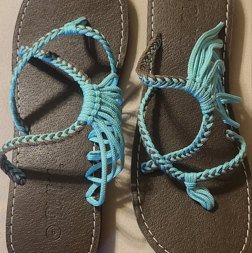 Plaka Oceanside Sandals